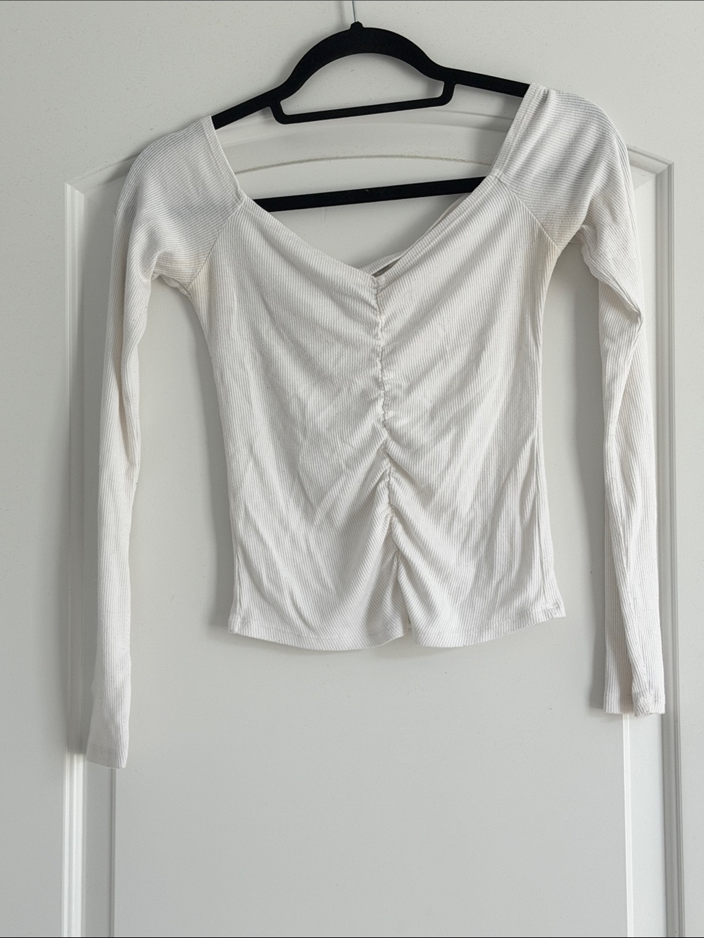 Hollister White Ruched V-Neck Long Sleeve Top